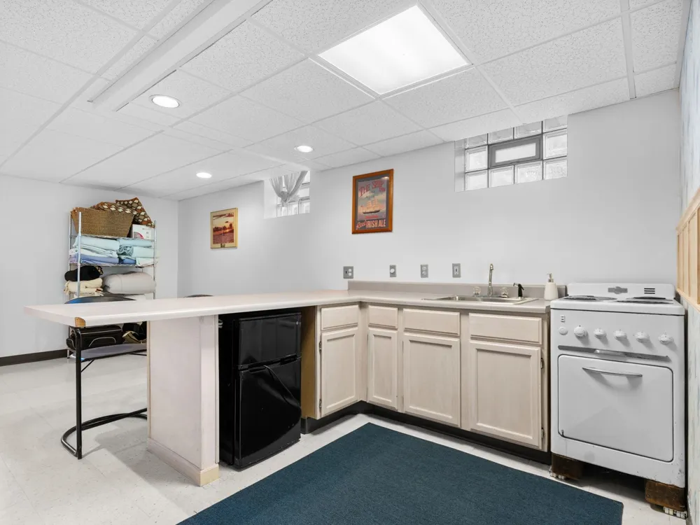 392 Gitchegumee Drive Hanover Township, MI 49620
