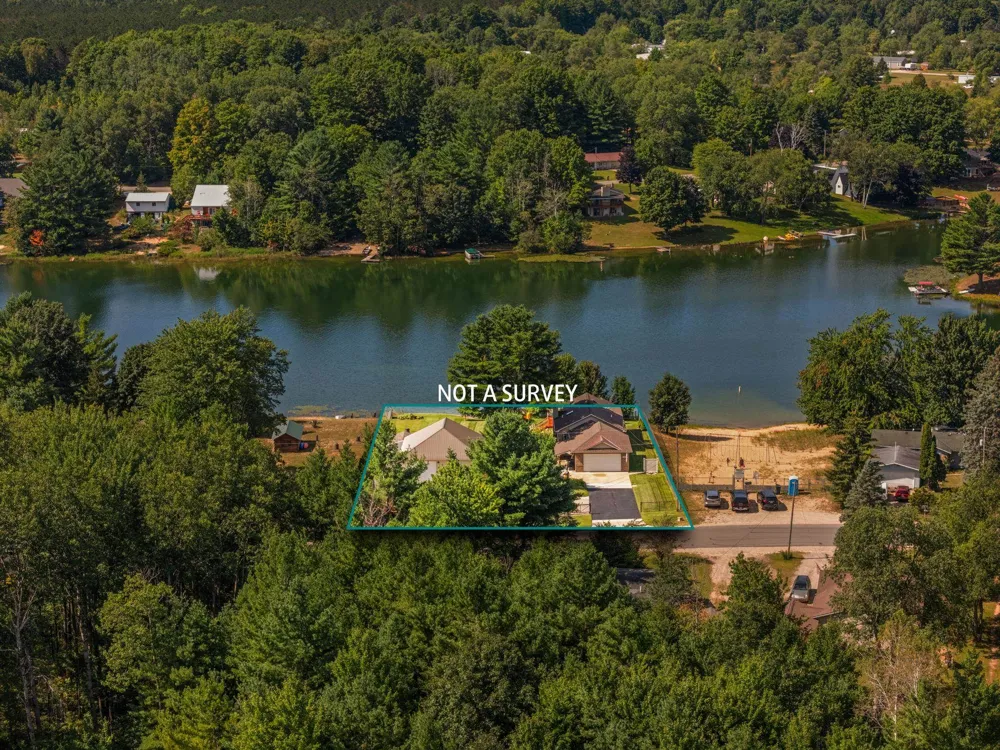 392 Gitchegumee Drive Hanover Township, MI 49620