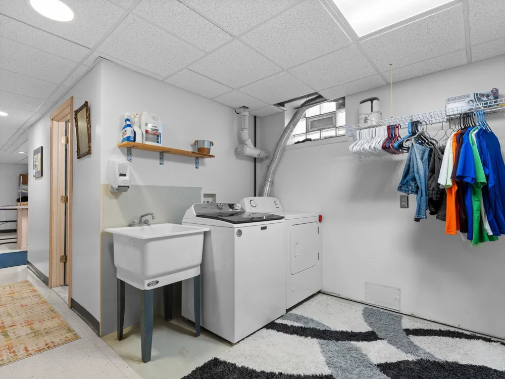 392 Gitchegumee Drive Hanover Township, MI 49620