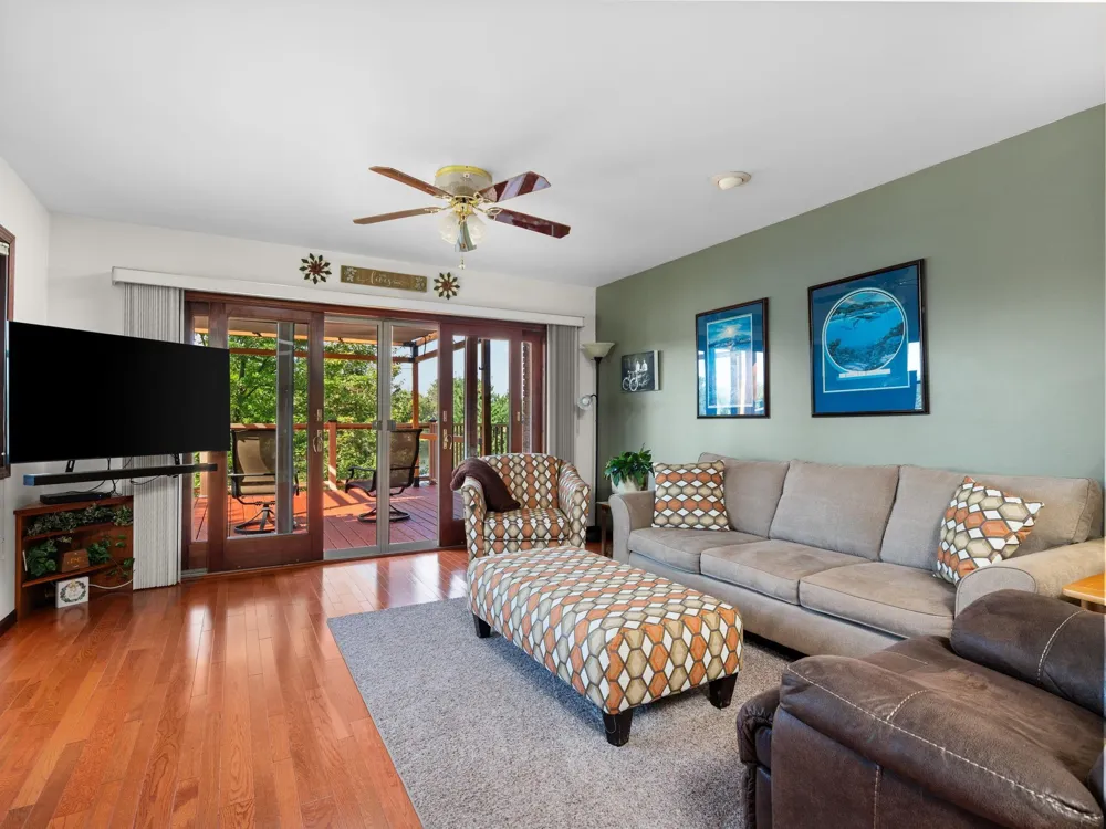 392 Gitchegumee Drive Hanover Township, MI 49620