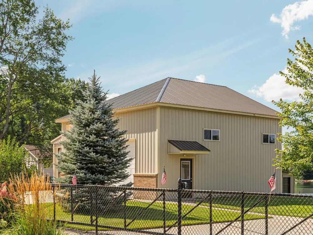 392 Gitchegumee Drive Hanover Township, MI 49620