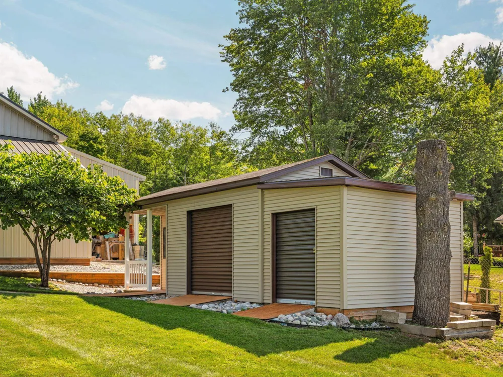 392 Gitchegumee Drive Hanover Township, MI 49620