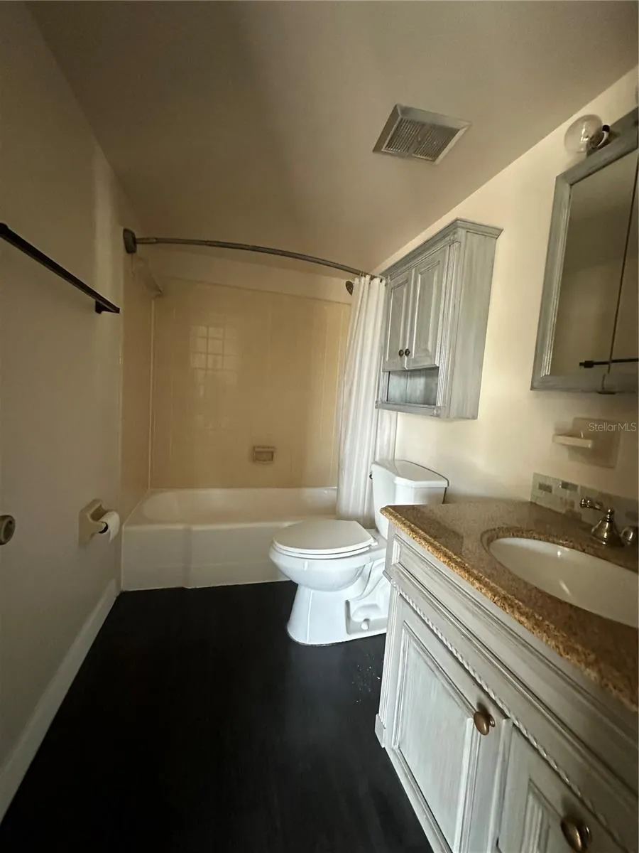 809 HUMMINGBIRD WAY #5c North Palm Beach, FL 33408