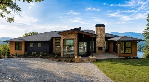 831 Sonya RD