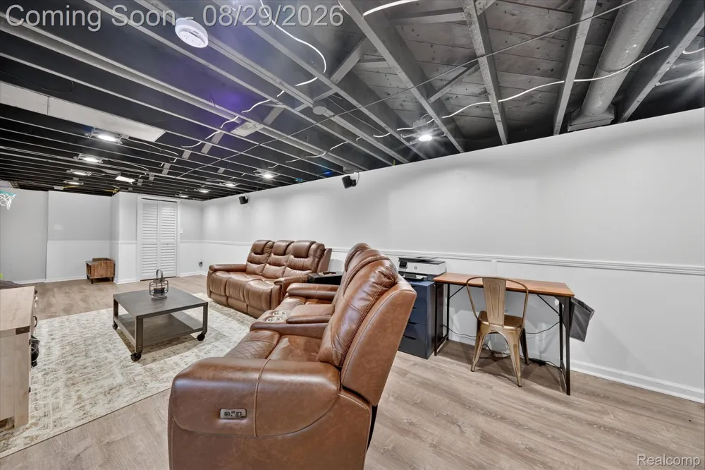 11739 Falcon Drive Sterling Heights City, MI 48313