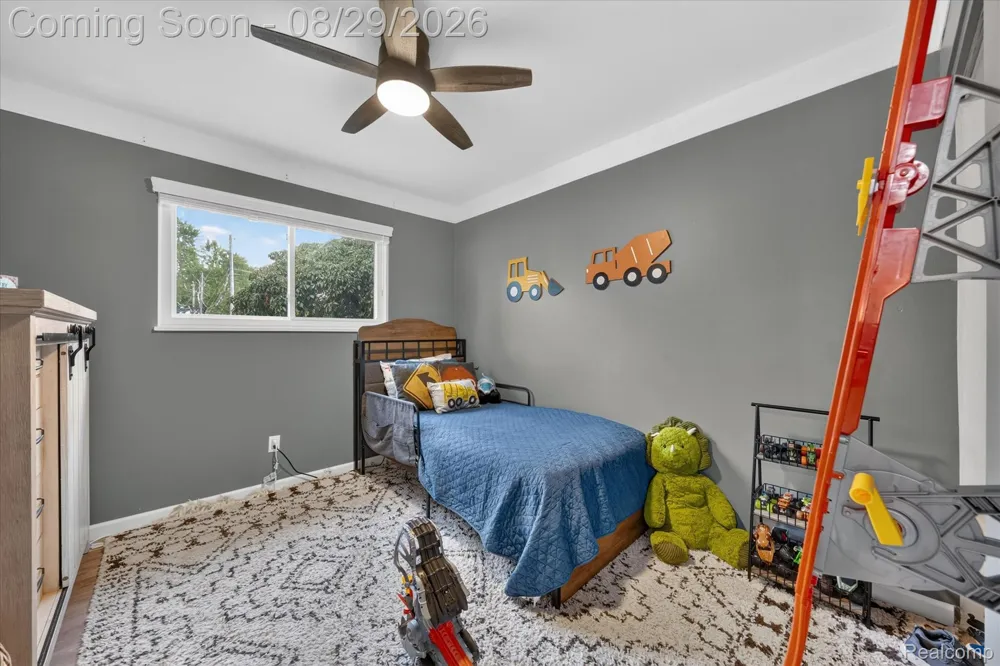 11739 Falcon Drive Sterling Heights City, MI 48313
