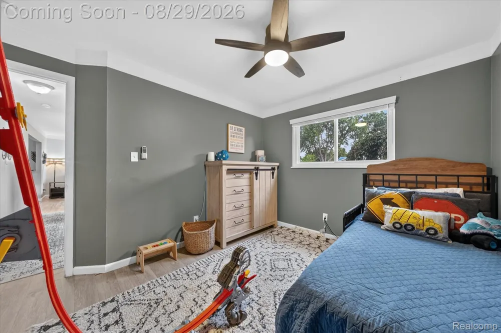 11739 Falcon Drive Sterling Heights City, MI 48313