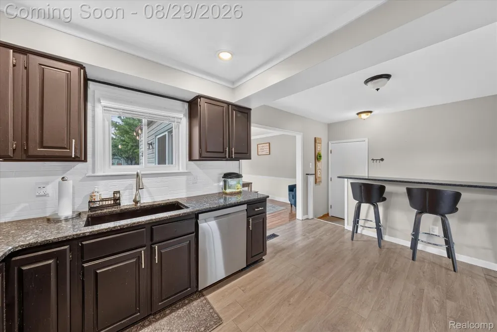 11739 Falcon Drive Sterling Heights City, MI 48313