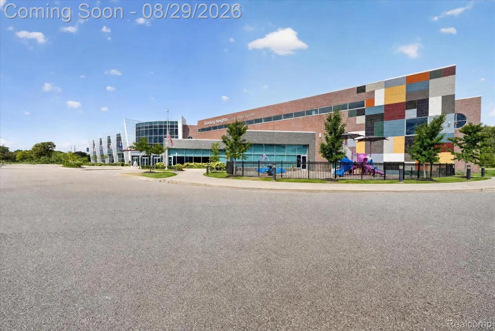 11739 Falcon Drive Sterling Heights City, MI 48313