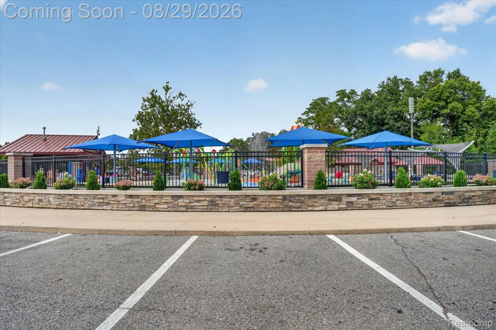11739 Falcon Drive Sterling Heights City, MI 48313
