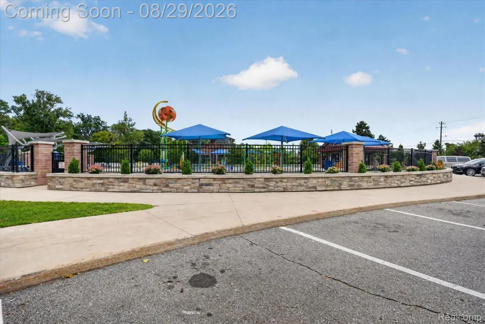 11739 Falcon Drive Sterling Heights City, MI 48313