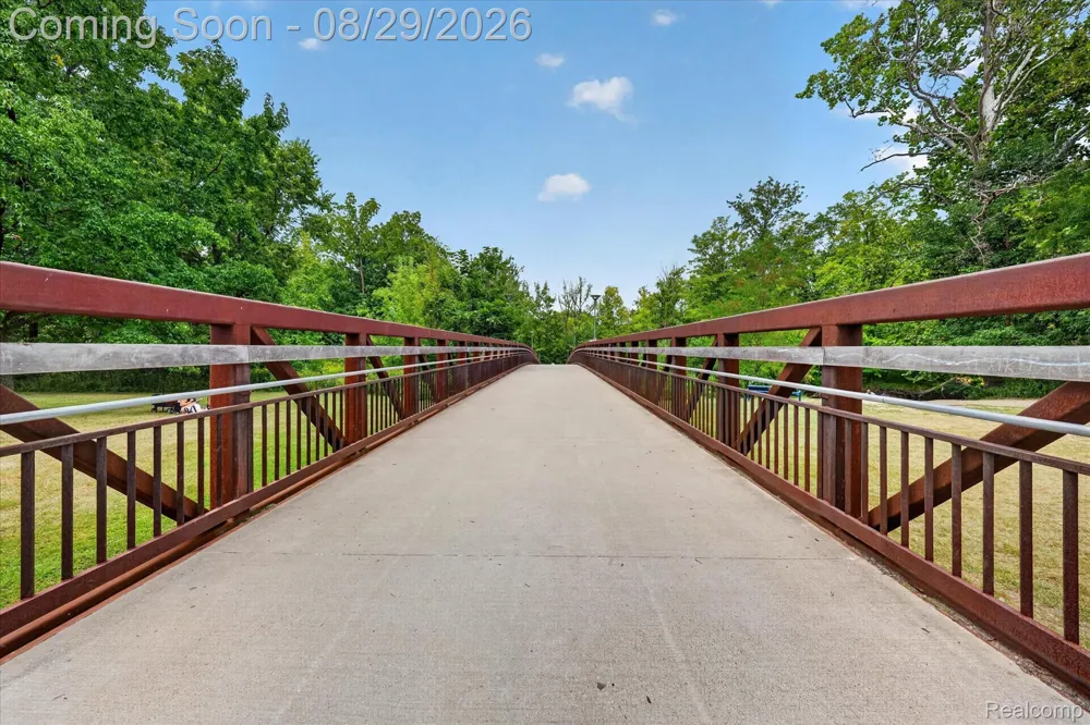 11739 Falcon Drive Sterling Heights City, MI 48313