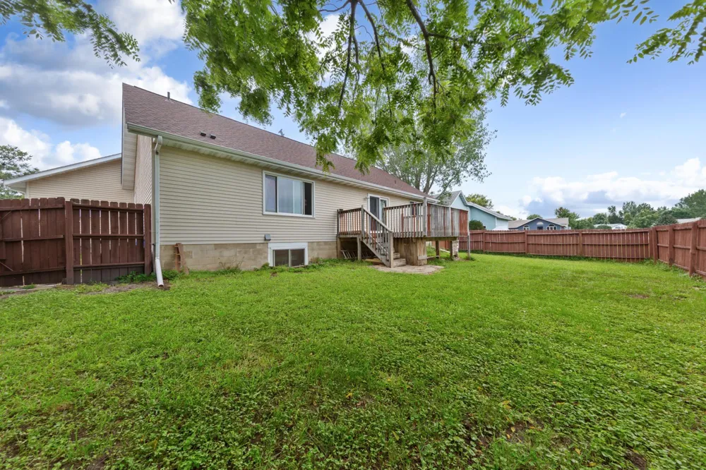 1905 Prairie Lane NE Owatonna, MN 55060