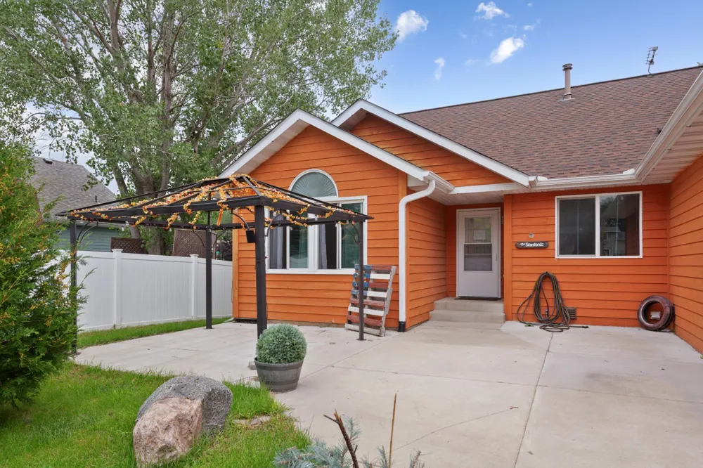 1905 Prairie Lane NE Owatonna, MN 55060