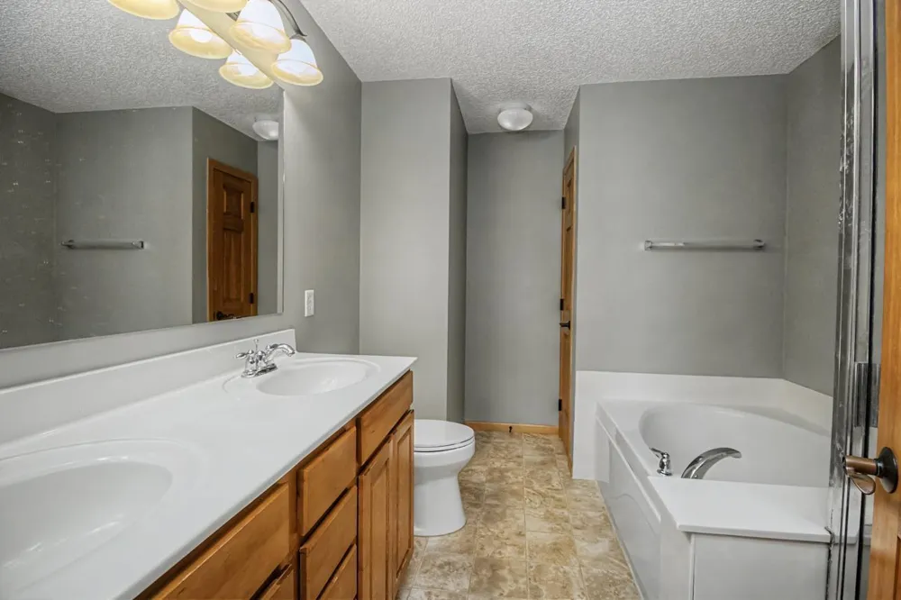 3721 Hazel Trail #A Woodbury, MN 55129