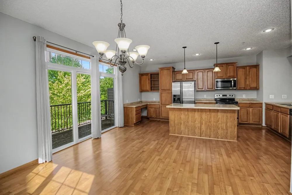 3721 Hazel Trail #A Woodbury, MN 55129