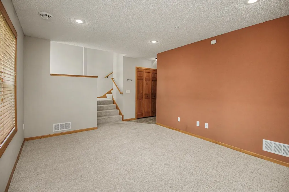 3721 Hazel Trail #A Woodbury, MN 55129