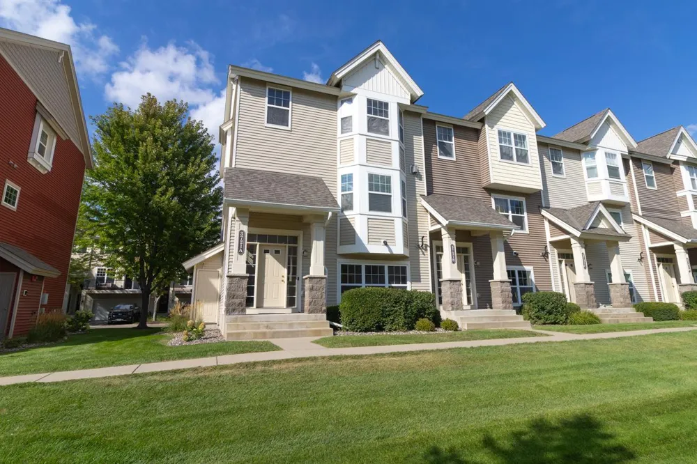 3721 Hazel Trail #A Woodbury, MN 55129