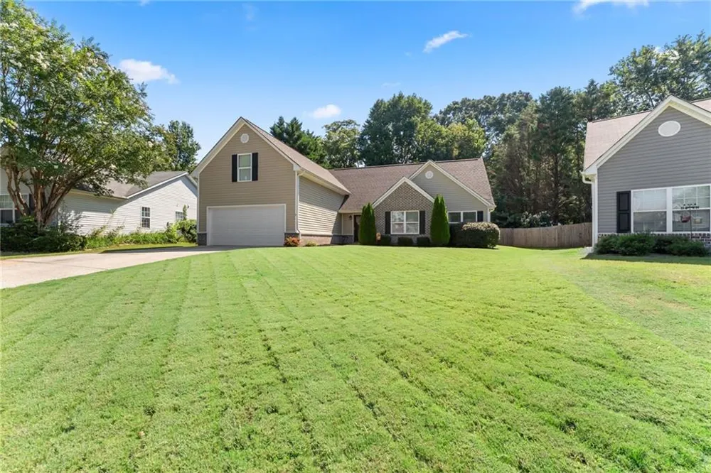 60 Burts Crossing Drrive Dawsonville, GA 30534