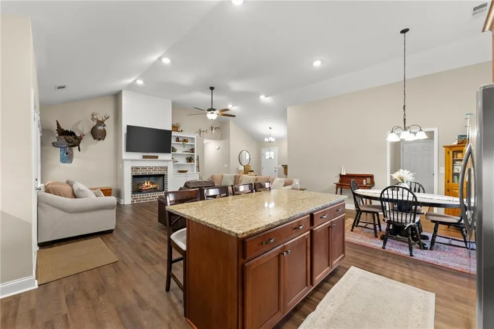 60 Burts Crossing Drrive Dawsonville, GA 30534