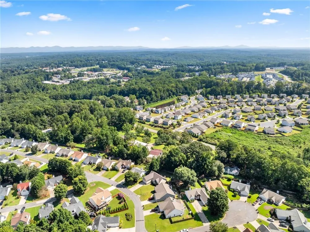 60 Burts Crossing Drrive Dawsonville, GA 30534