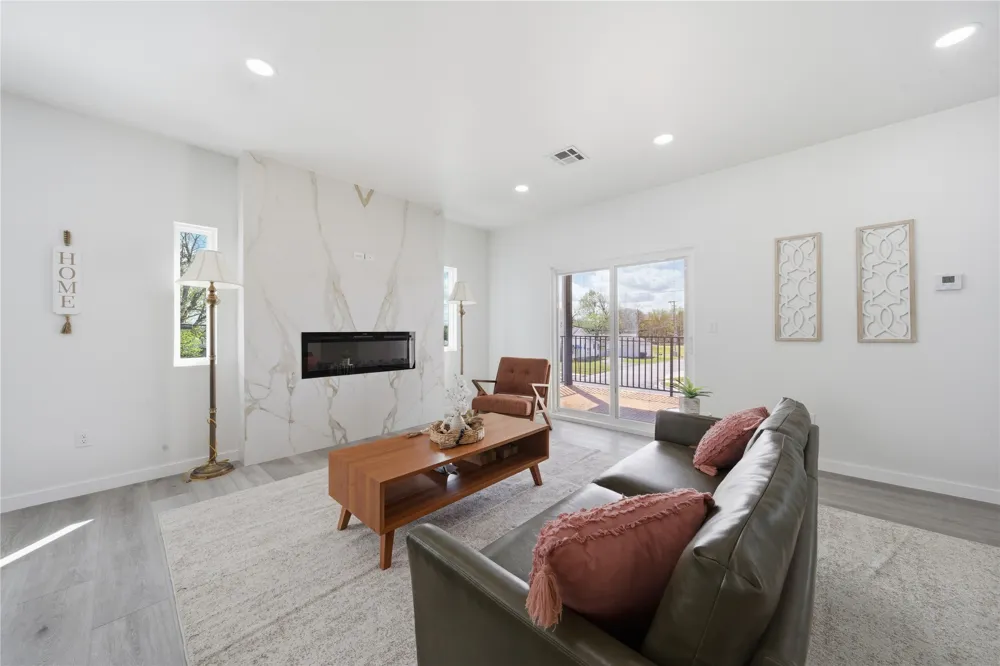 204 W Houston Street Broken Arrow, OK 74012