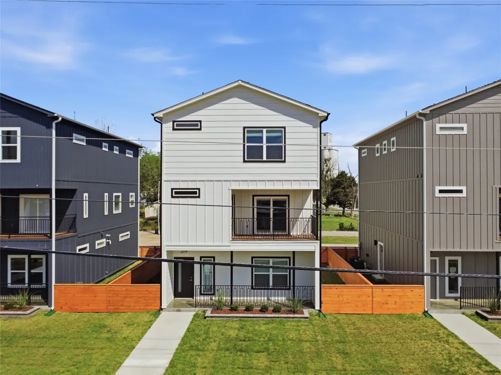 204 W Houston Street Broken Arrow, OK 74012