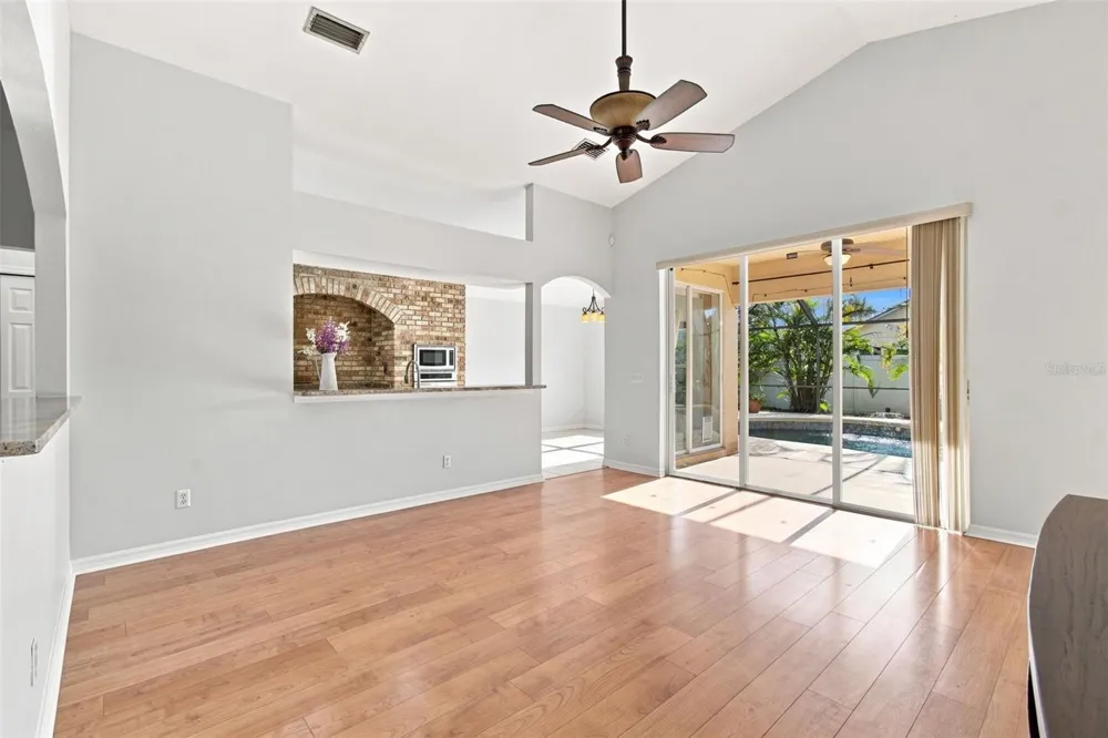 6637 THACKSTON DRIVE Riverview, FL 33578