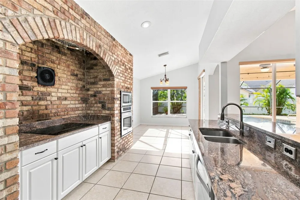 6637 THACKSTON DRIVE Riverview, FL 33578