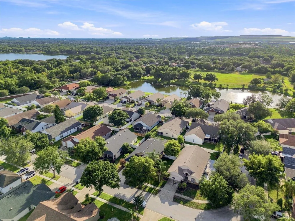 6637 THACKSTON DRIVE Riverview, FL 33578