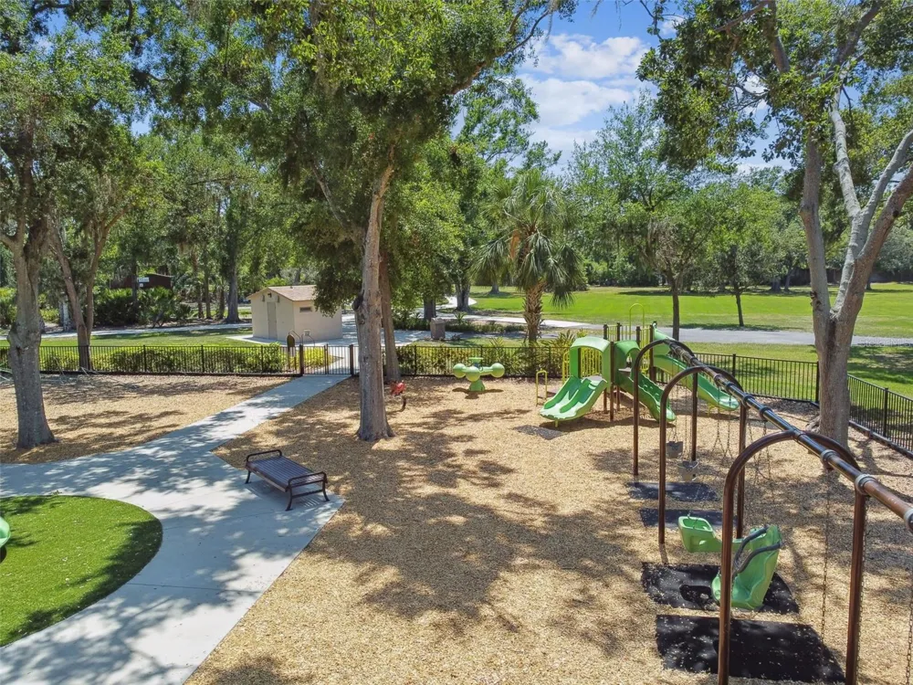 6637 THACKSTON DRIVE Riverview, FL 33578