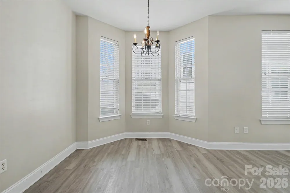 6858 Park Place Drive Charlotte, NC 28262