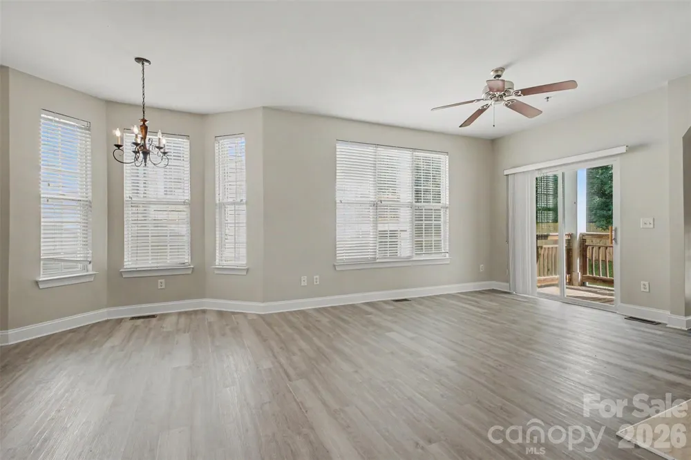 6858 Park Place Drive Charlotte, NC 28262
