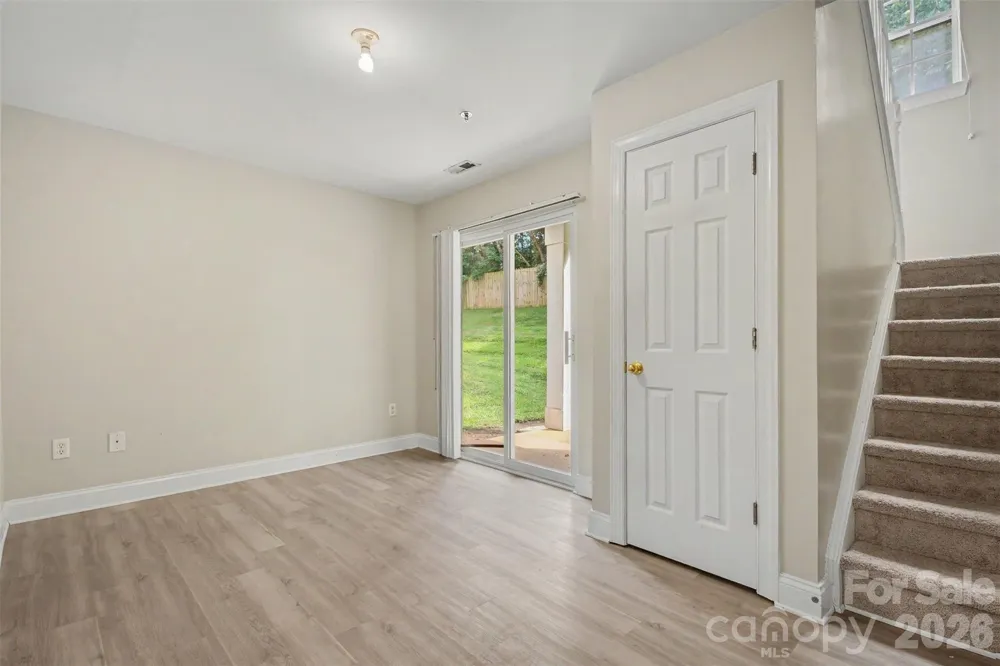6858 Park Place Drive Charlotte, NC 28262