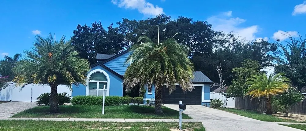 8070 VILLAGE GREEN ROAD Orlando, FL 32818