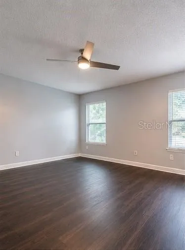 8070 VILLAGE GREEN ROAD Orlando, FL 32818