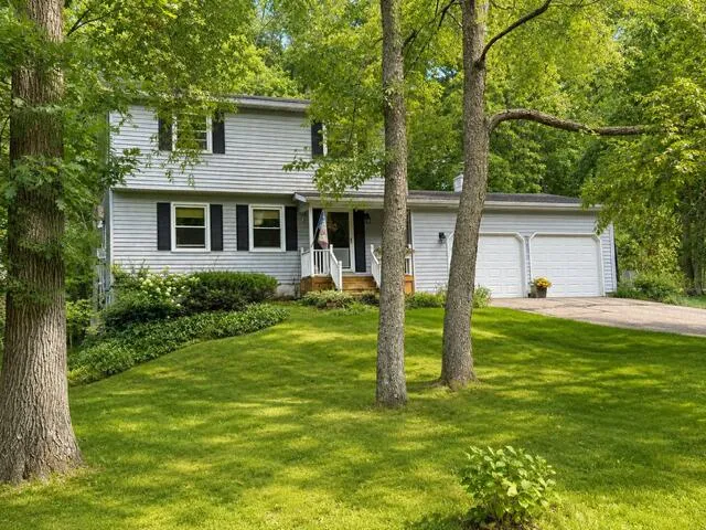 8310 Mccords Avenue SE Alto, MI 49302