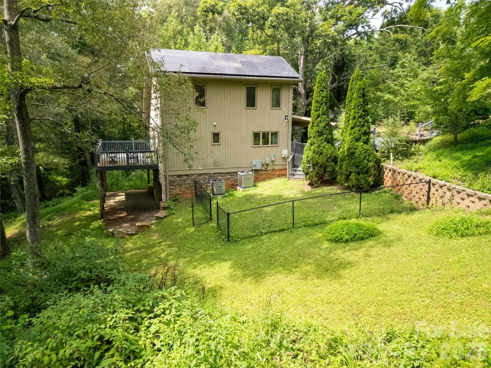 72 Memory Lane Brevard, NC 28712