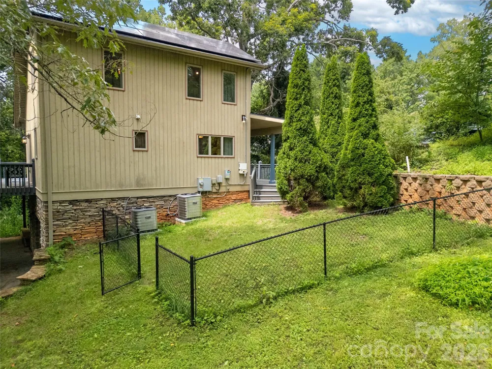 72 Memory Lane Brevard, NC 28712