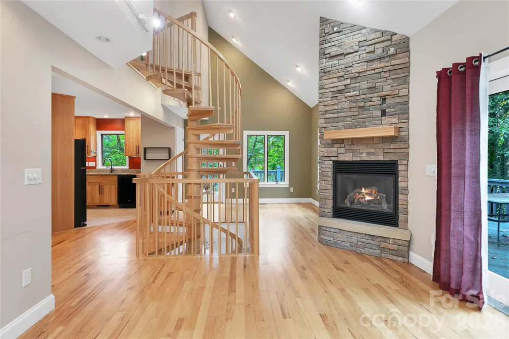 72 Memory Lane Brevard, NC 28712