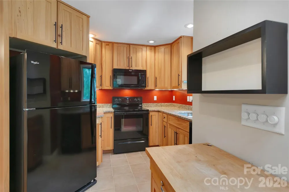 72 Memory Lane Brevard, NC 28712