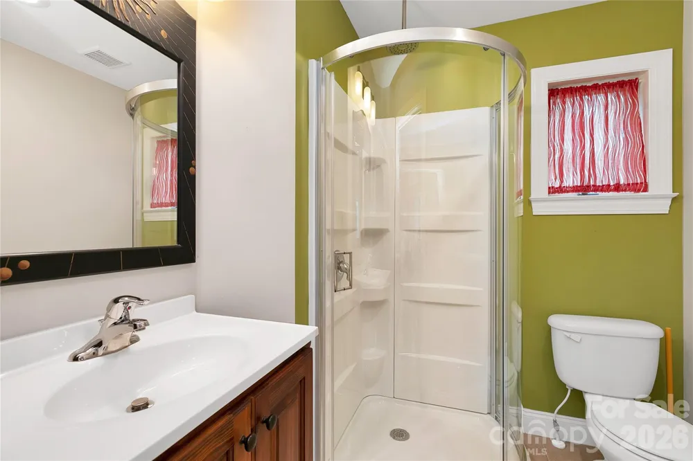 72 Memory Lane Brevard, NC 28712
