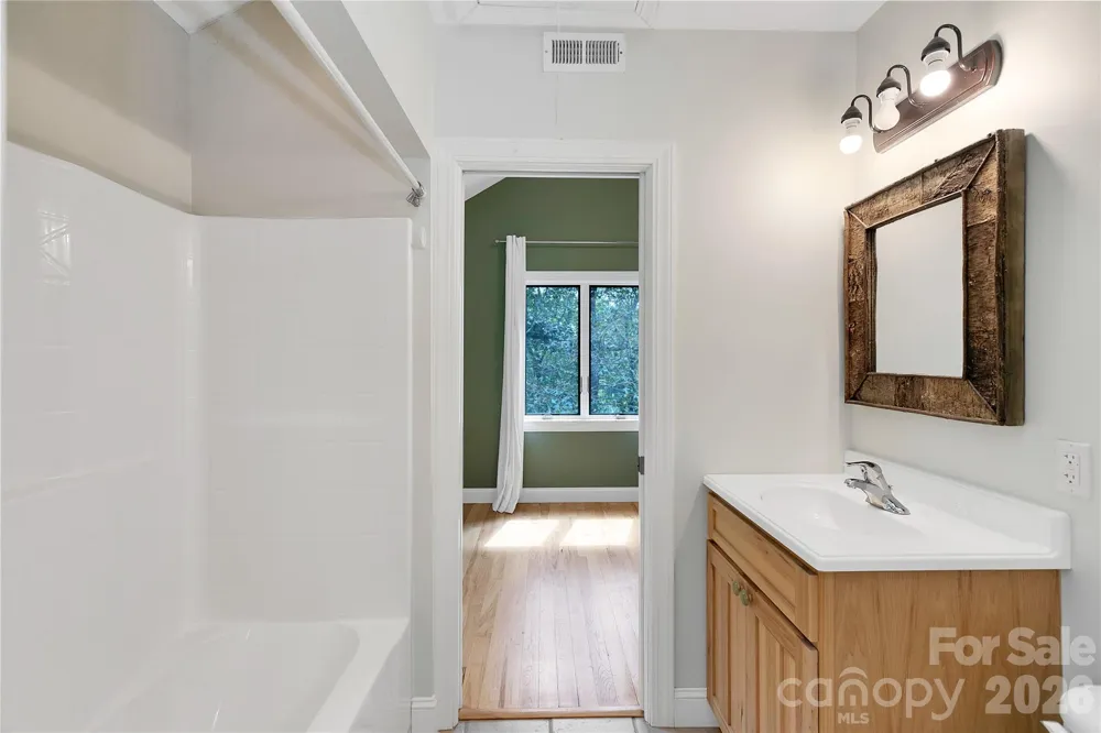 72 Memory Lane Brevard, NC 28712