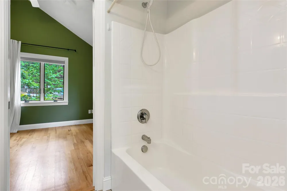 72 Memory Lane Brevard, NC 28712