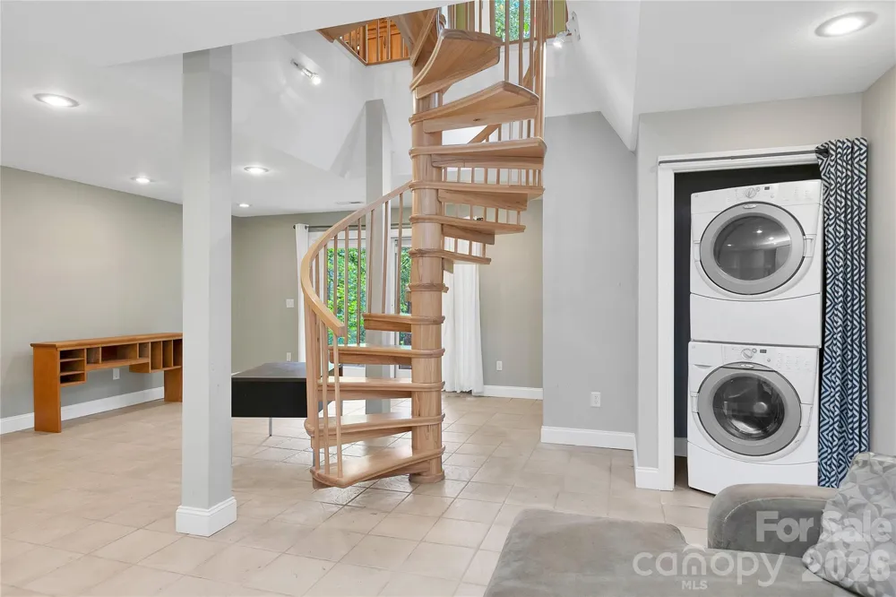 72 Memory Lane Brevard, NC 28712