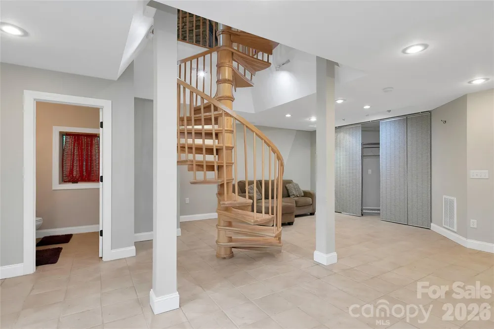 72 Memory Lane Brevard, NC 28712
