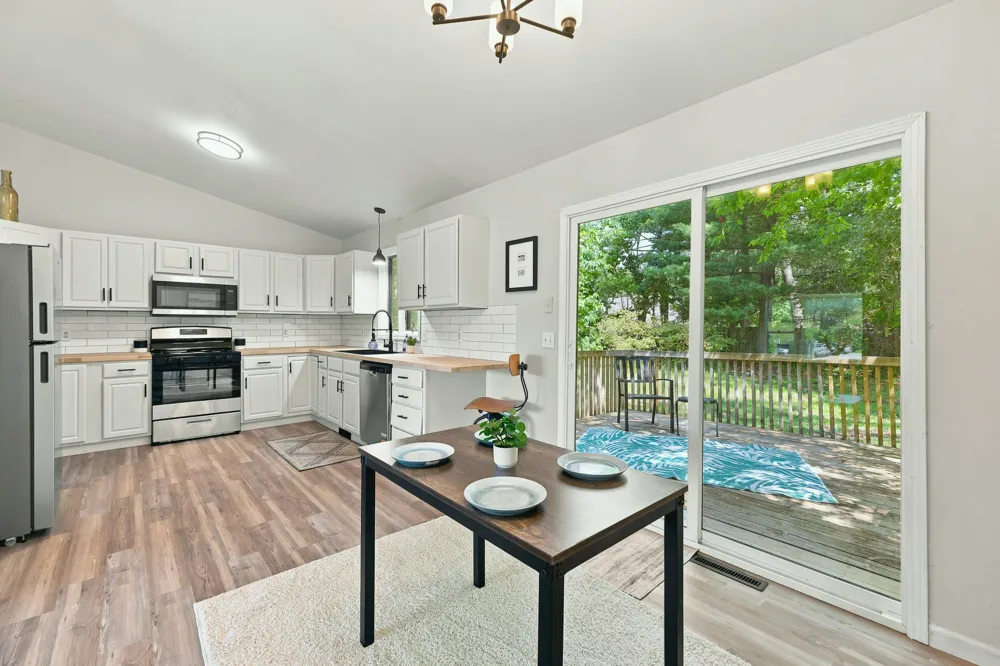 2046 Roberts Road Muskegon, MI 49445