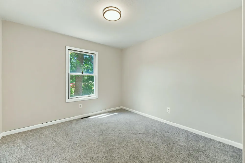2046 Roberts Road Muskegon, MI 49445
