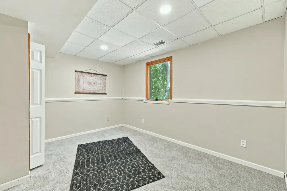2046 Roberts Road Muskegon, MI 49445