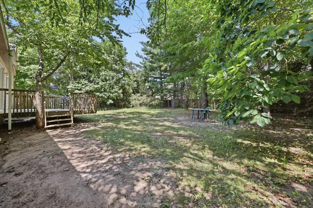 2046 Roberts Road Muskegon, MI 49445